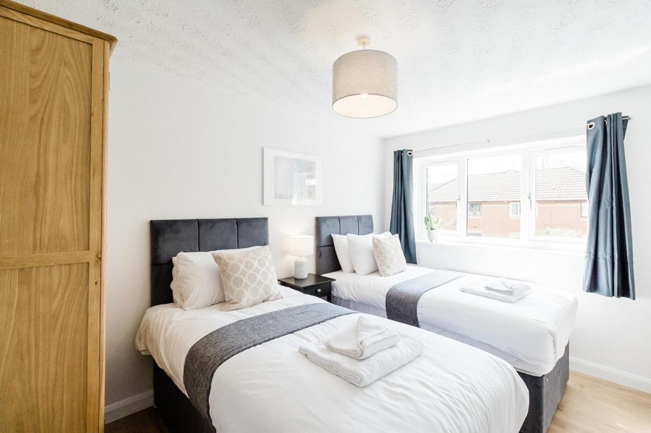 The Oval House By Silva Cmk Stylish House With Garden & Parking Eco-Serviced Accommodation Milton Keynes Buitenkant foto