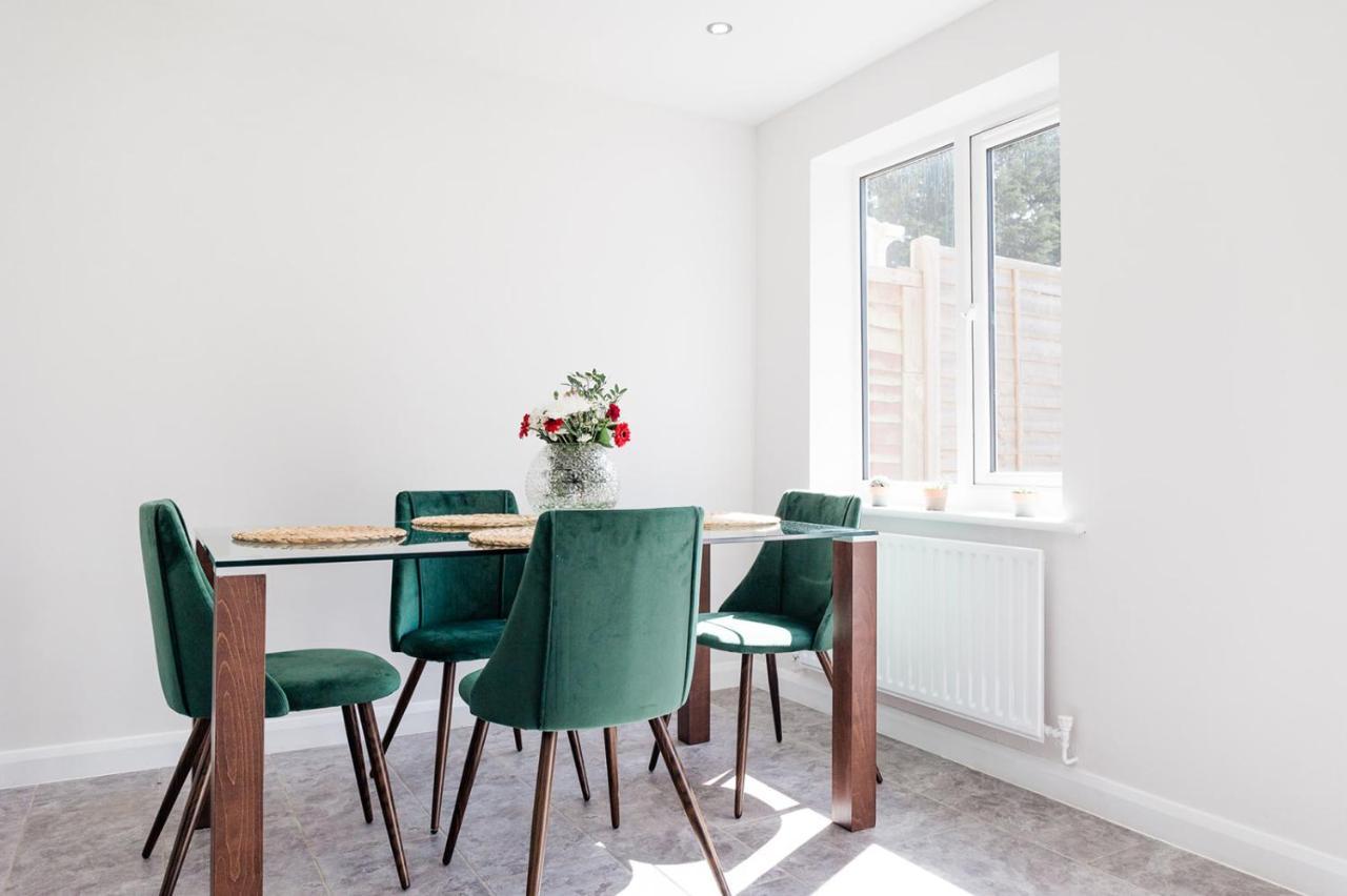 The Oval House By Silva Cmk Stylish House With Garden & Parking Eco-Serviced Accommodation Milton Keynes Buitenkant foto